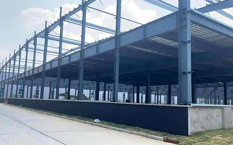 大型鋼結(jié)構(gòu)廠房工程施工要多久具有重要意義？具體完工周期設施！